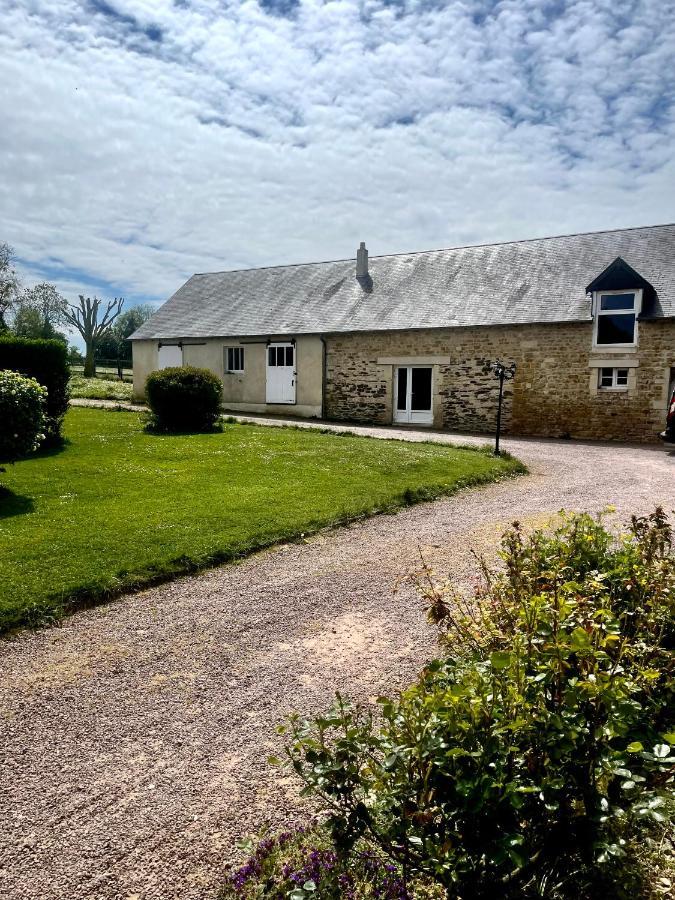 Le Clos De Baron Sur Odon, Un Havre De Paix. Exteriör bild