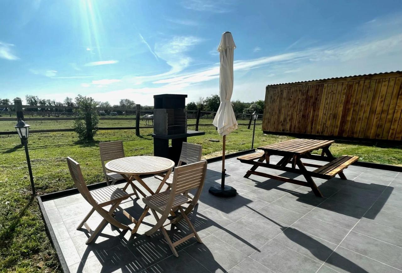 Le Clos De Baron Sur Odon, Un Havre De Paix. Exteriör bild