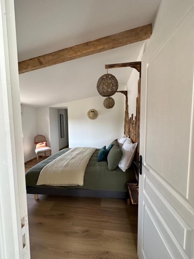 Le Clos De Baron Sur Odon, Un Havre De Paix. Exteriör bild